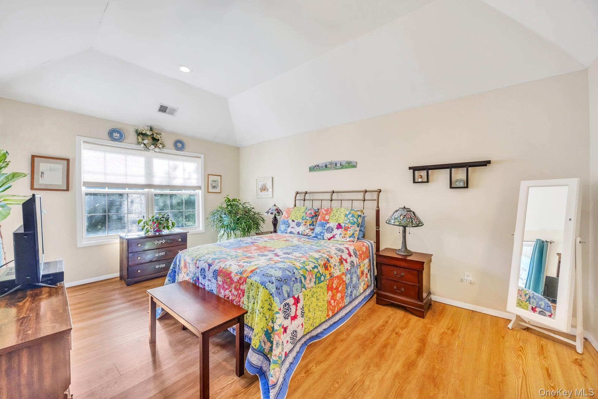 #17 photo, 3 Snowdance Lane, Nesconset , NY 11767