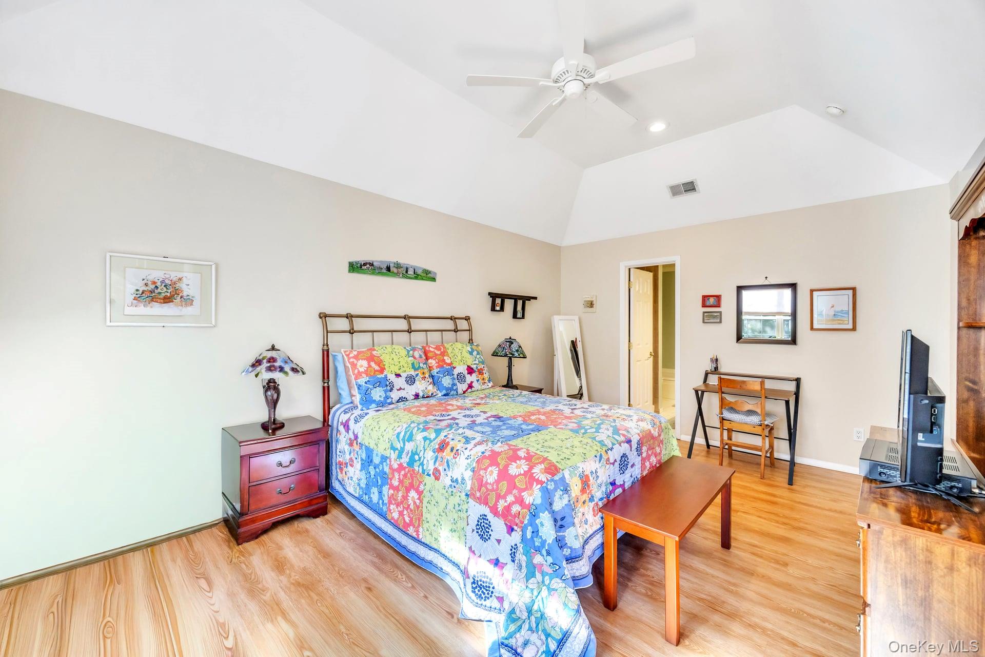 #18 photo, 3 Snowdance Lane, Nesconset , NY 11767