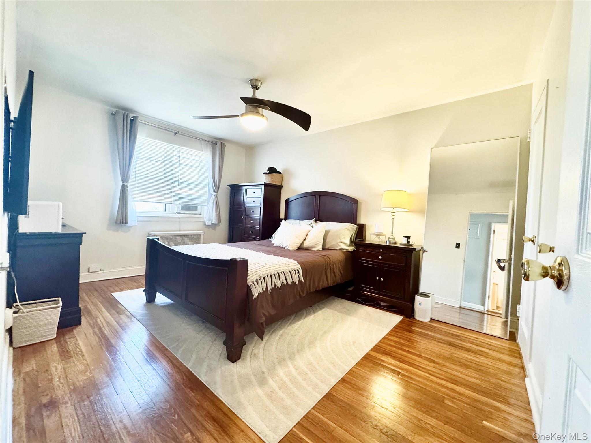 #4 photo, 35-05 204 Street, Bayside , NY 11361