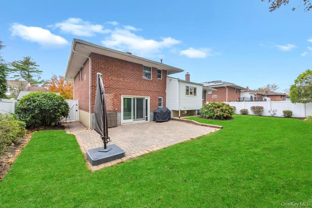 #8 photo, 24 Glenwood Road, Plainview , NY 11803