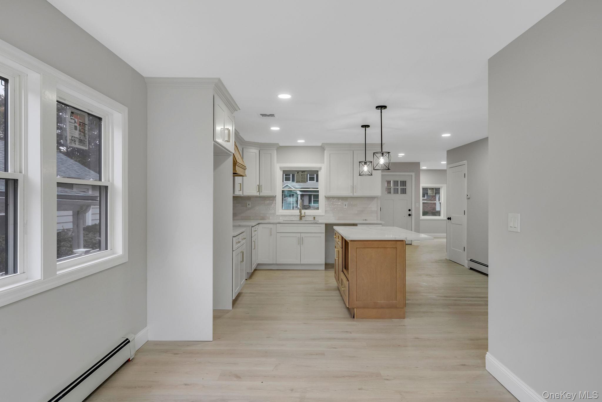 #13 photo, 1911 Carroll Avenue, Merrick , NY 11566