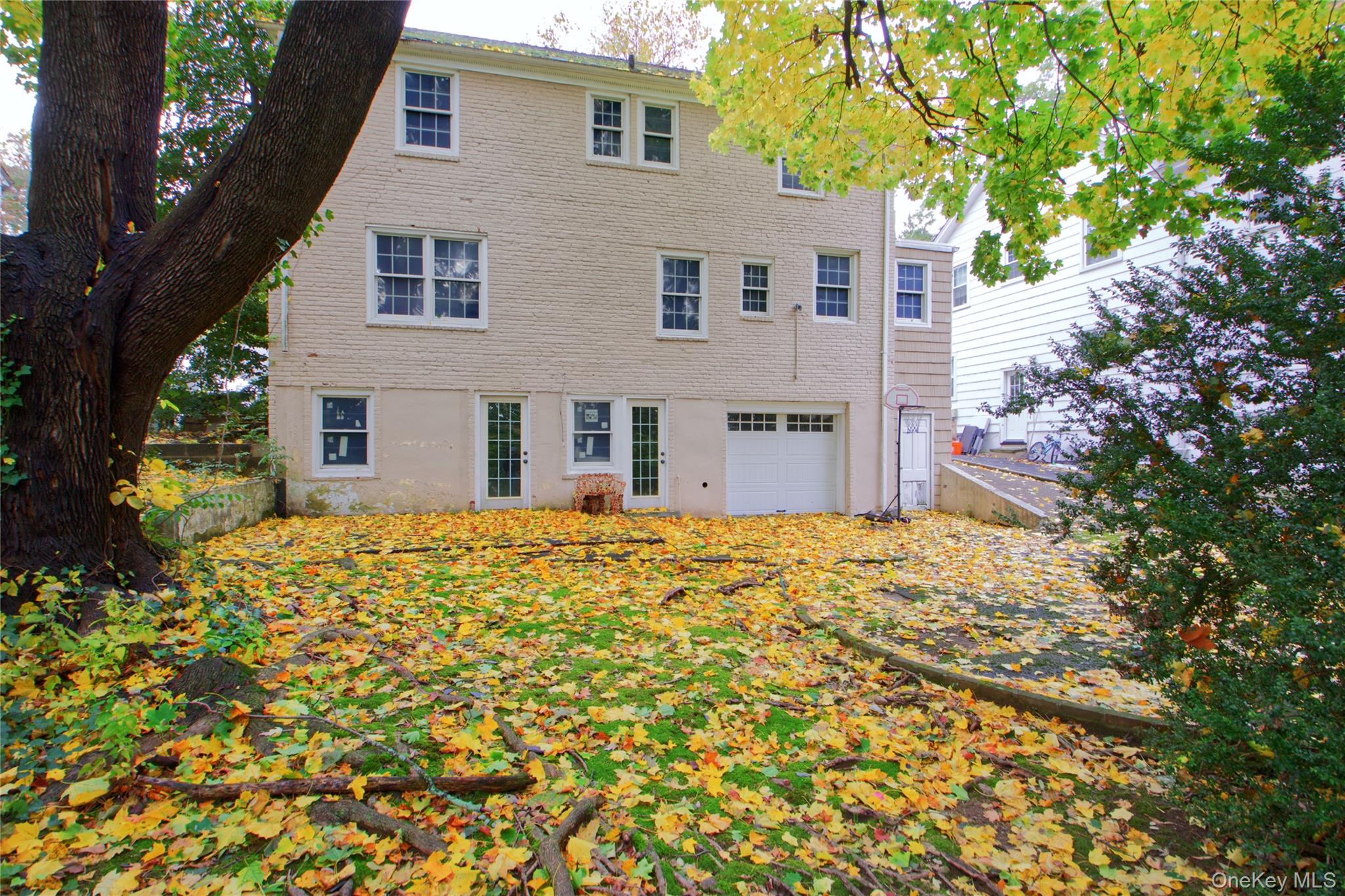 #8 photo, 414 Hunt Lane, Manhasset , NY 11030