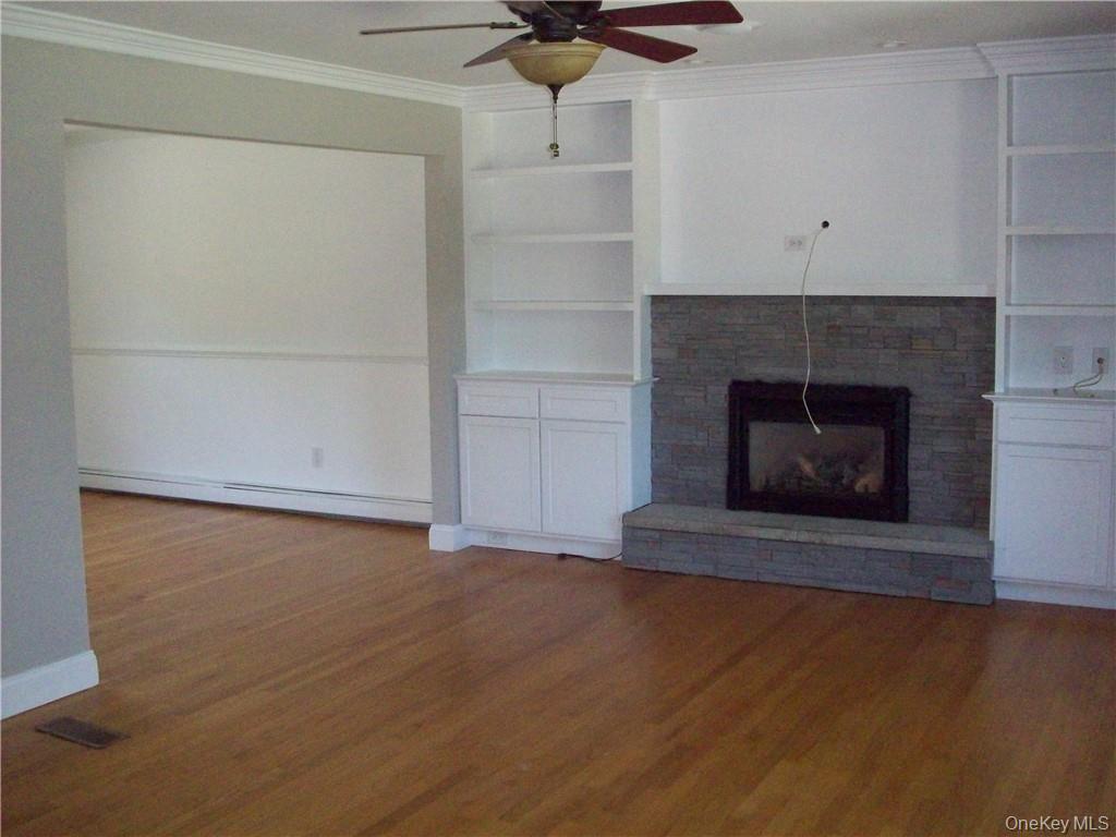 #4 photo, 6 Regent Drive, Hopewell Junction , NY 12533