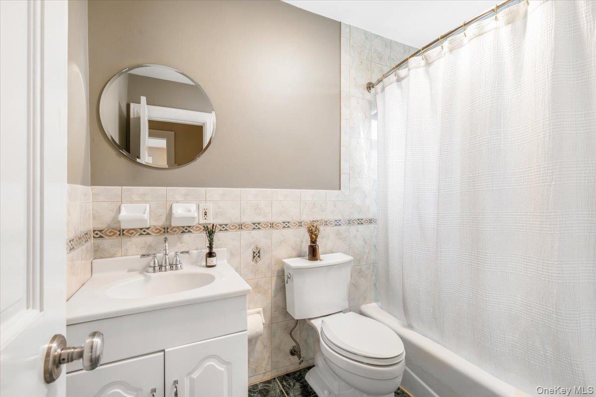 #12 photo, 620 Timpson Street, Pelham , NY 10803