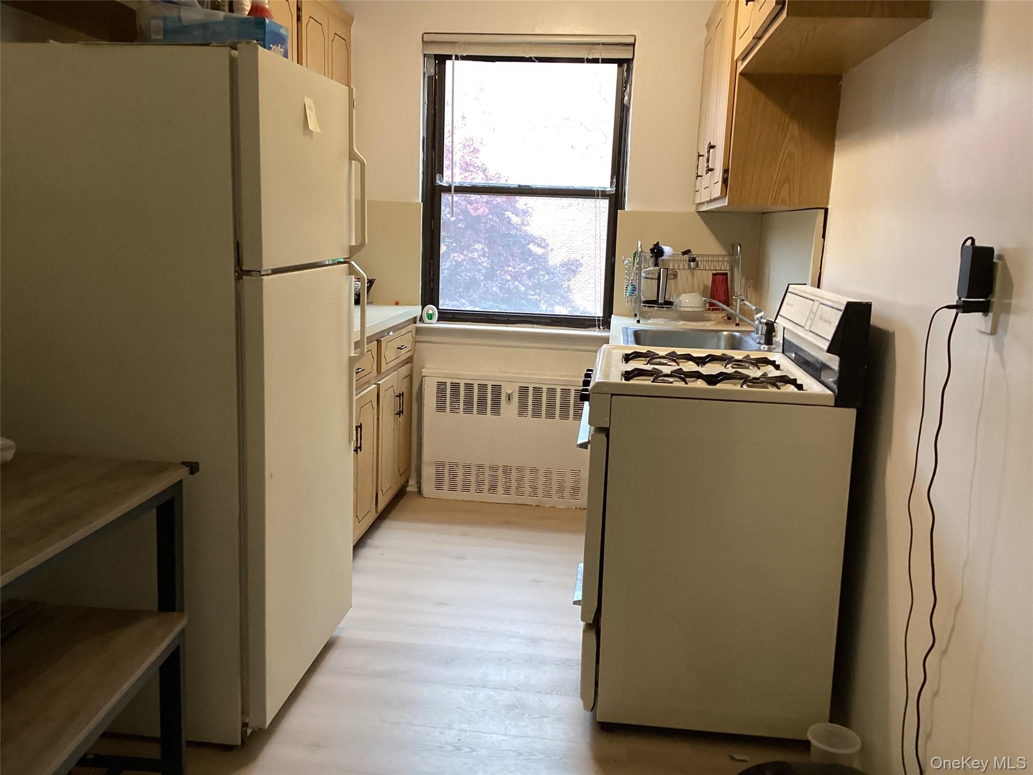 #7 photo, 22 Lawrence Drive, White Plains , NY 10603