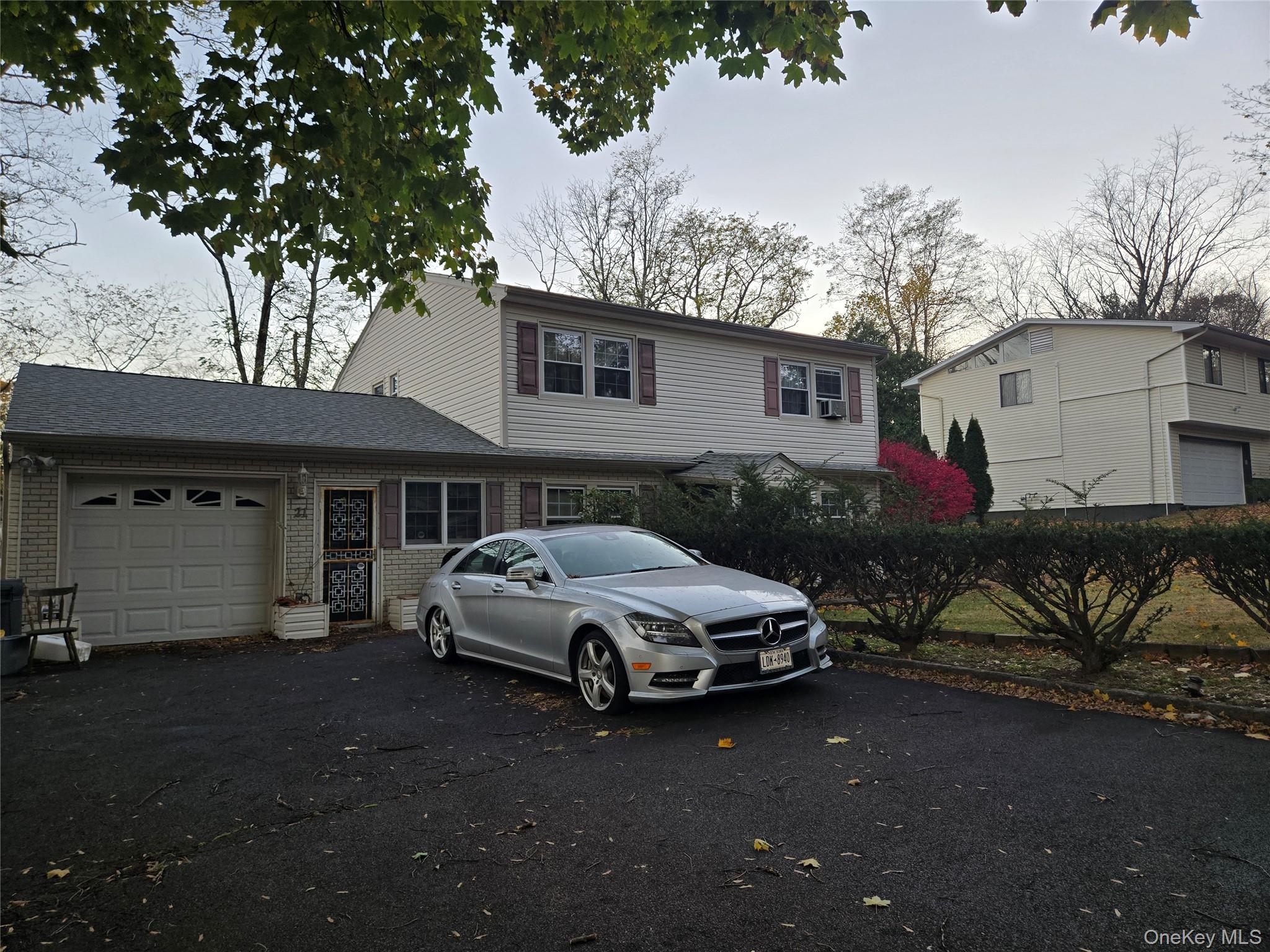 #1 photo, 21 Carriage Lane, Hillcrest , NY 10977