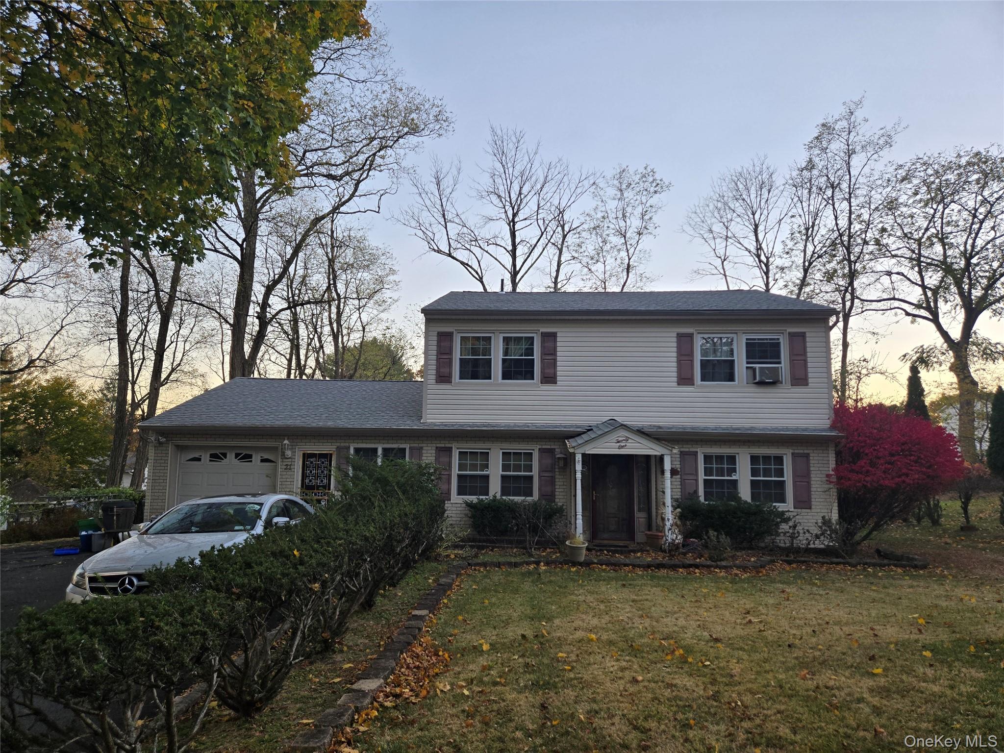 #2 photo, 21 Carriage Lane, Hillcrest , NY 10977