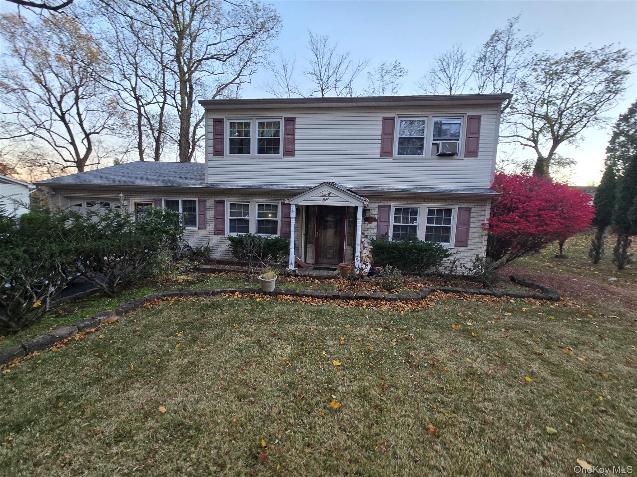 #5 photo, 21 Carriage Lane, Hillcrest , NY 10977