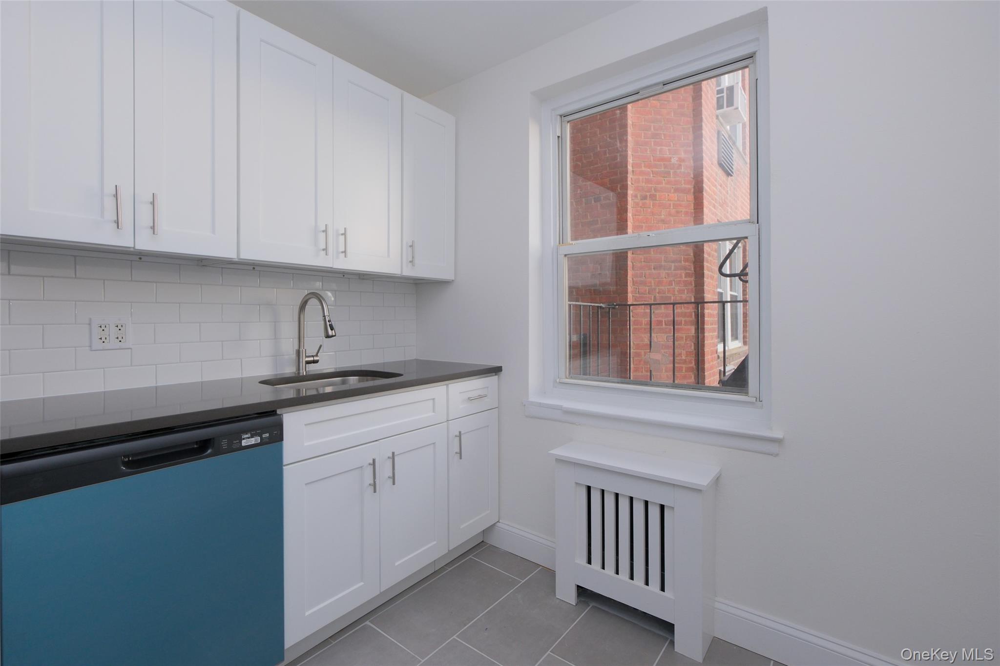 #8 photo, 440 Warburton Avenue, Yonkers , NY 10701