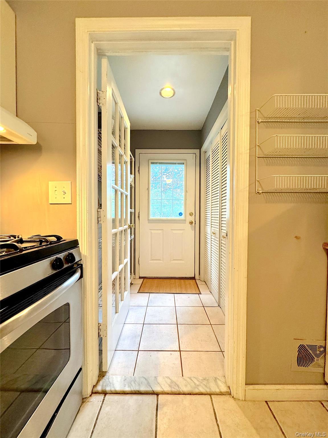 #7 photo, 14 Cherry Street, East Northport , NY 11731