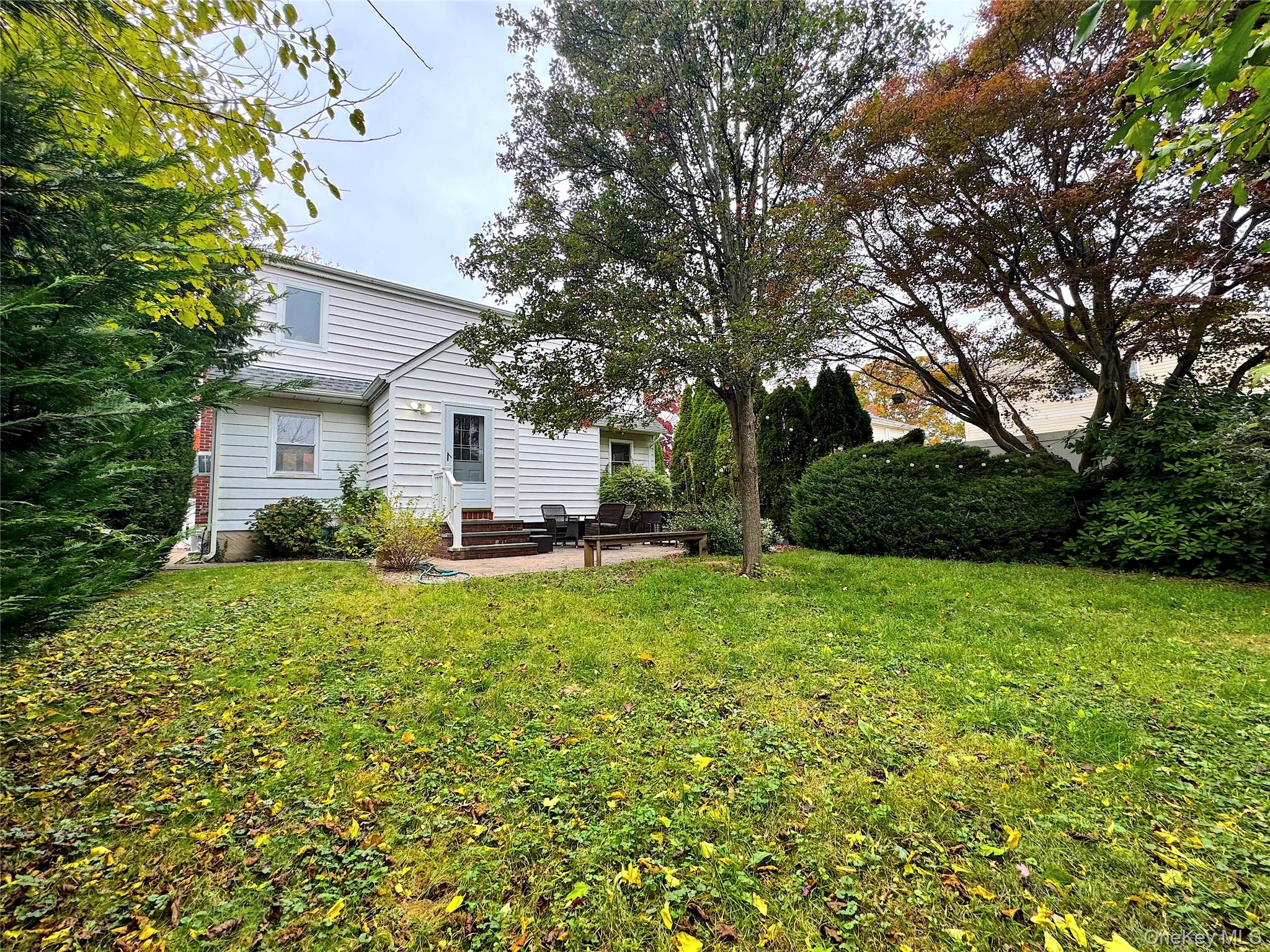 #9 photo, 14 Cherry Street, East Northport , NY 11731