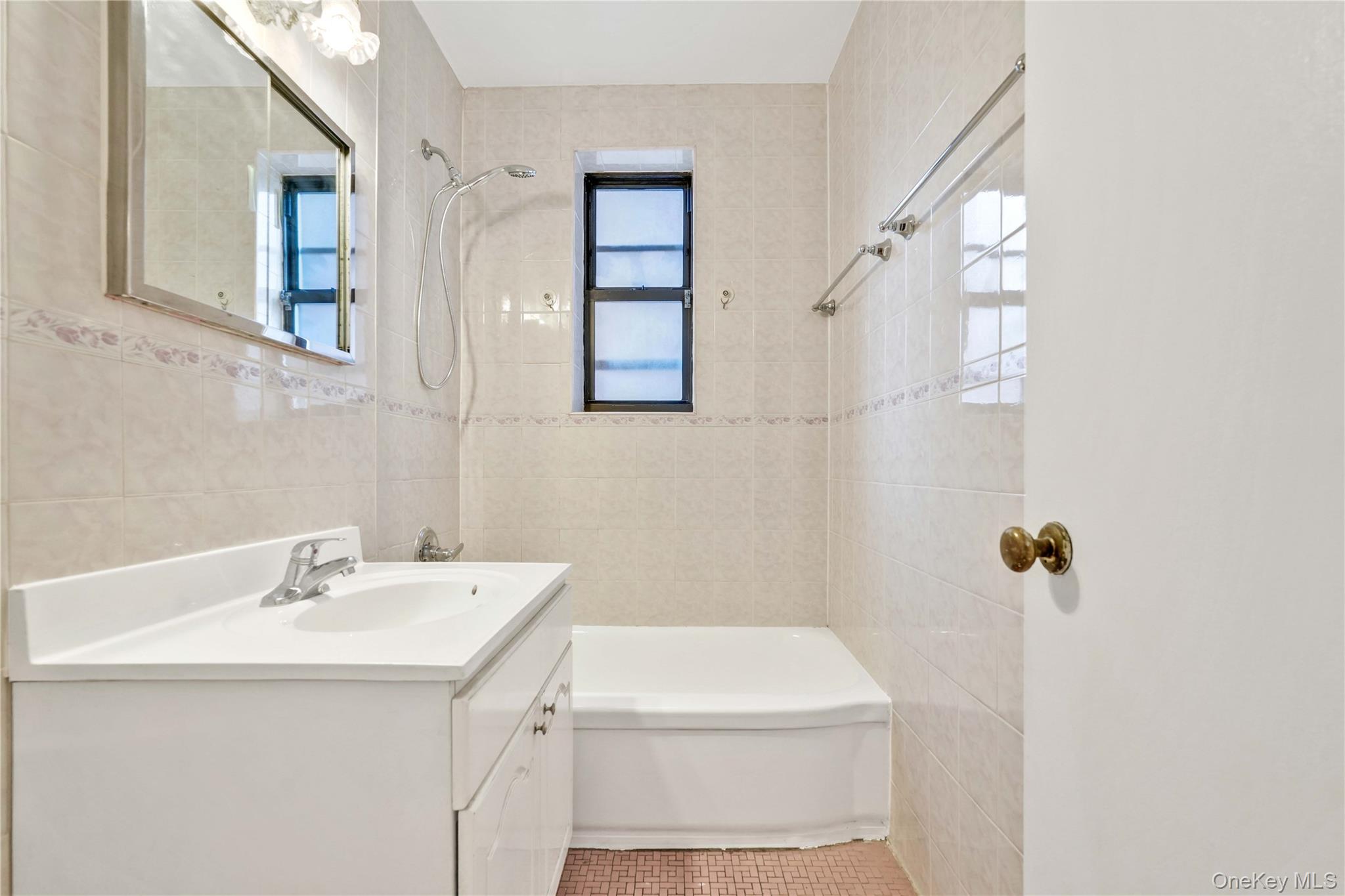 #15 photo, 25-11 Union Street, Flushing , NY 11354