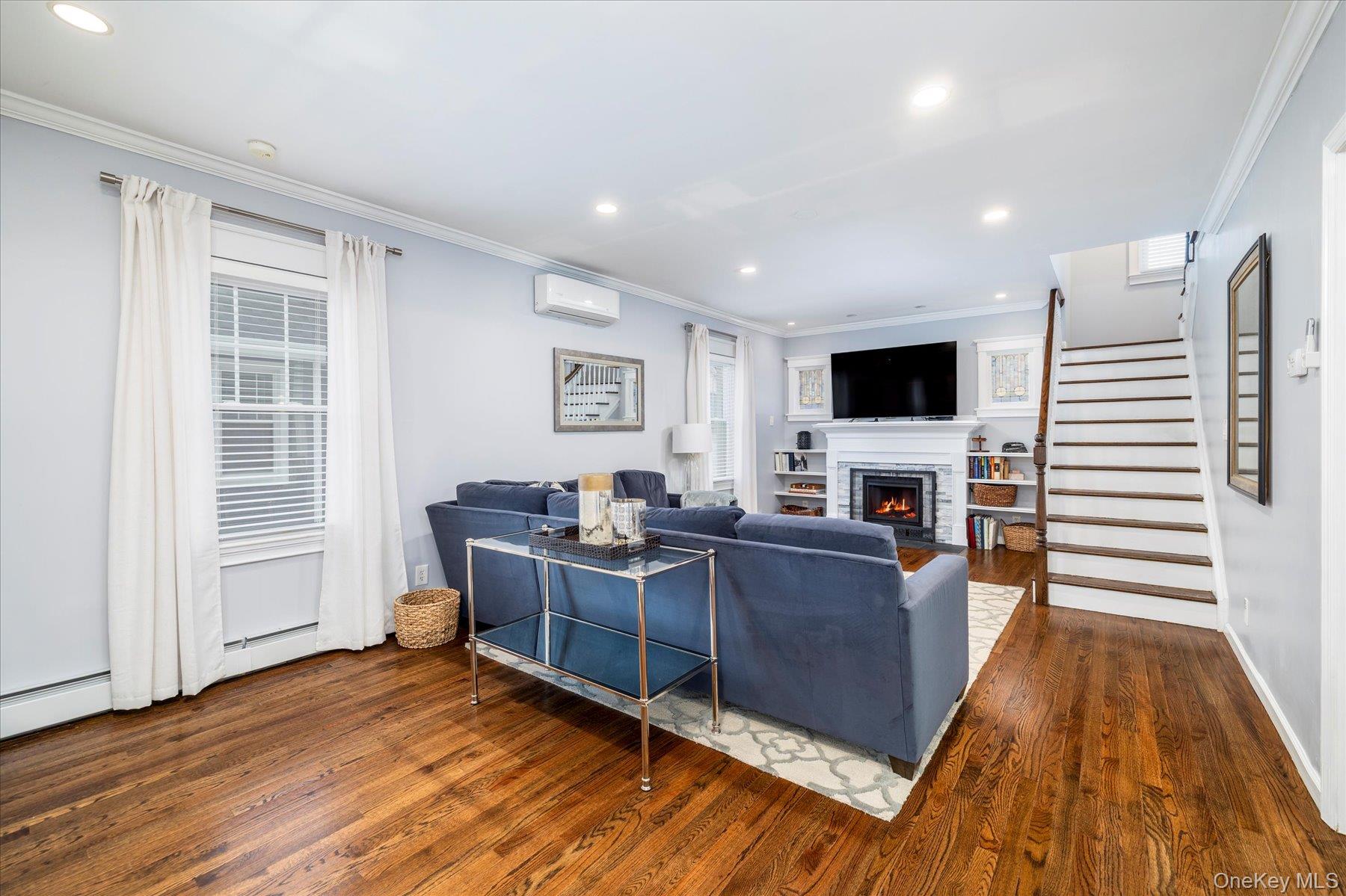 #7 photo, 70 Denton Avenue, Lynbrook , NY 11563