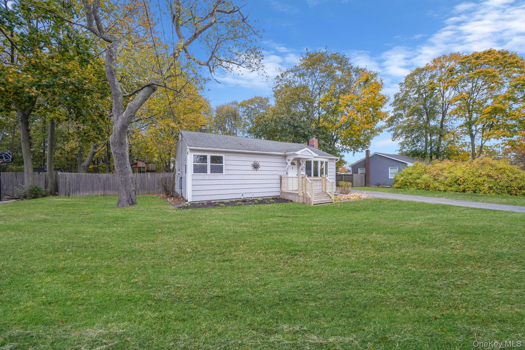 #2 photo, 69 Poplar Street, Port Jefferson Station , NY 11776