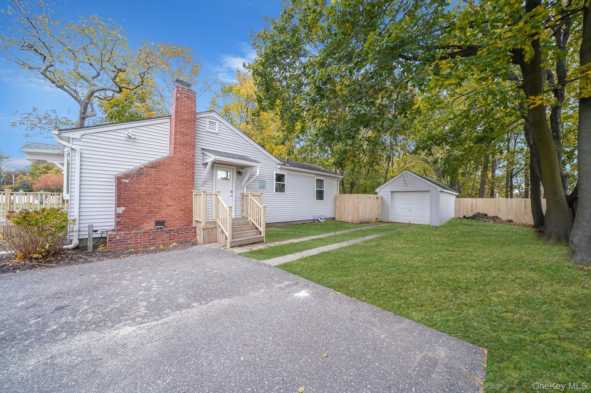 #4 photo, 69 Poplar Street, Port Jefferson Station , NY 11776