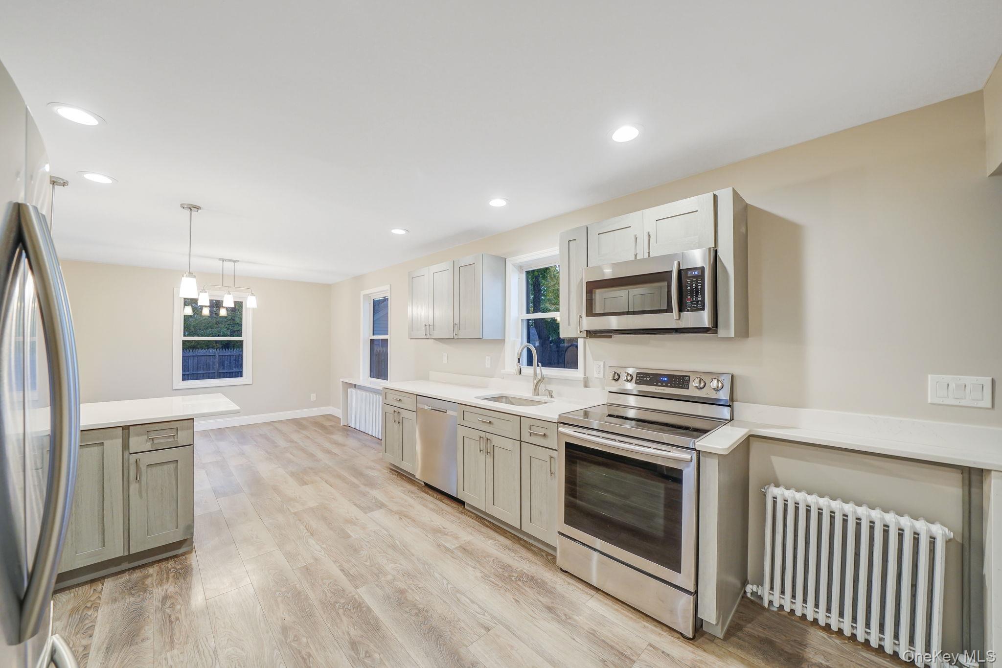 #9 photo, 69 Poplar Street, Port Jefferson Station , NY 11776