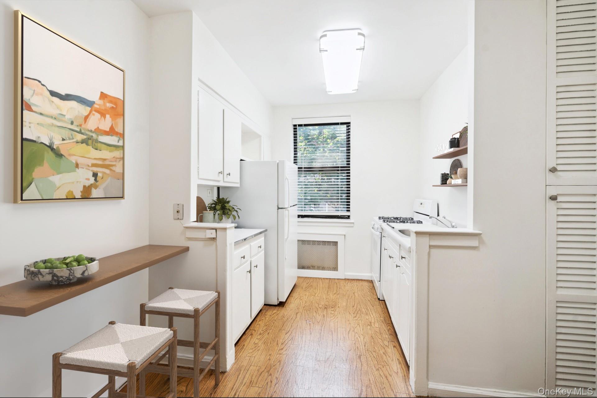 #6 photo, 90 Schenck Avenue, Great Neck , NY 11021