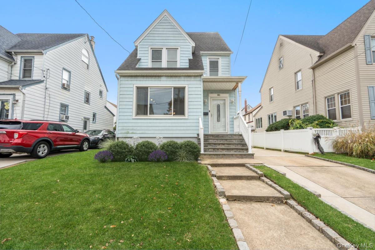 #1 photo, 80 Munro Boulevard, Valley Stream , NY 11581