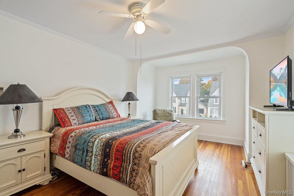 #11 photo, 80 Munro Boulevard, Valley Stream , NY 11581