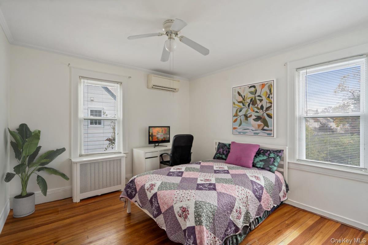 #12 photo, 80 Munro Boulevard, Valley Stream , NY 11581