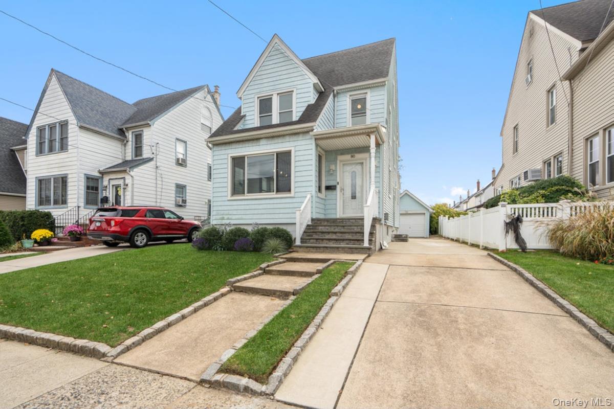 #2 photo, 80 Munro Boulevard, Valley Stream , NY 11581