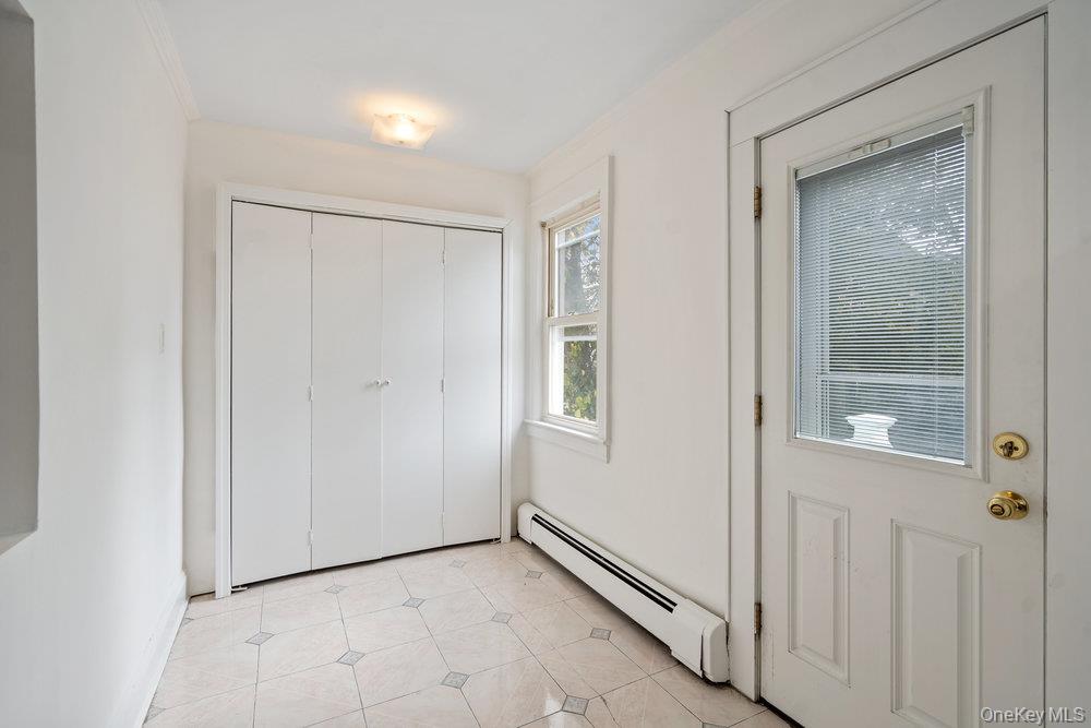 #9 photo, 80 Munro Boulevard, Valley Stream , NY 11581