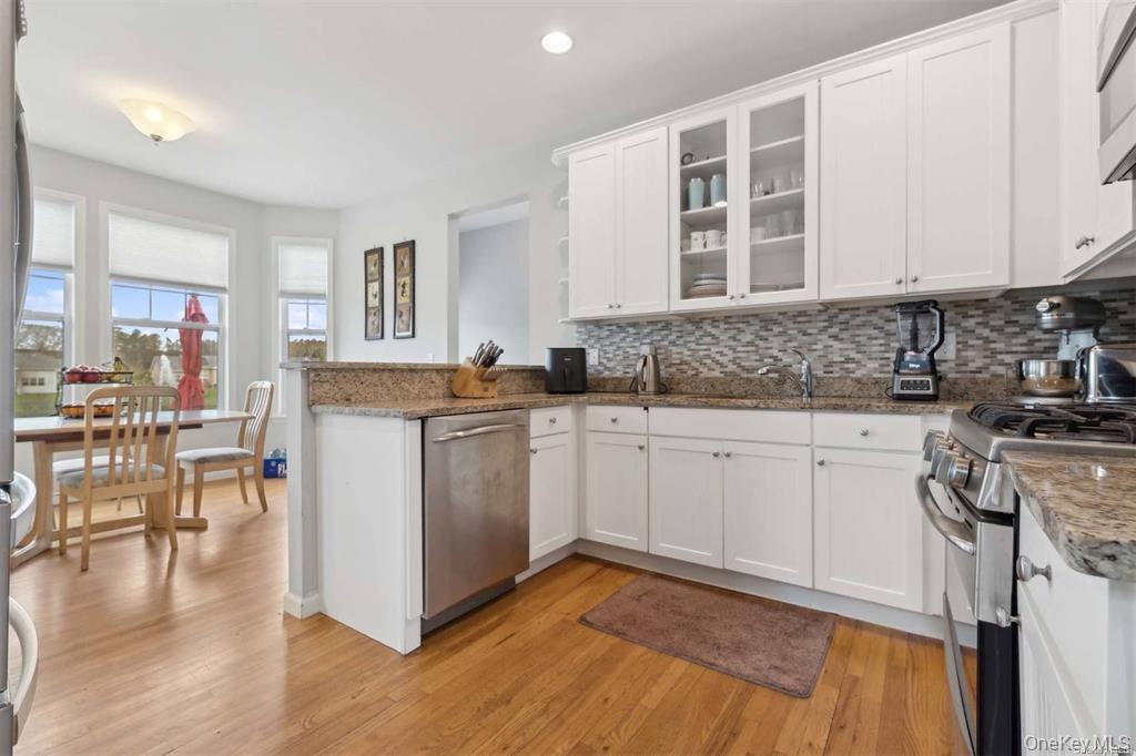 #12 photo, 55 Hamptons Court Drive, Eastport , NY 11941