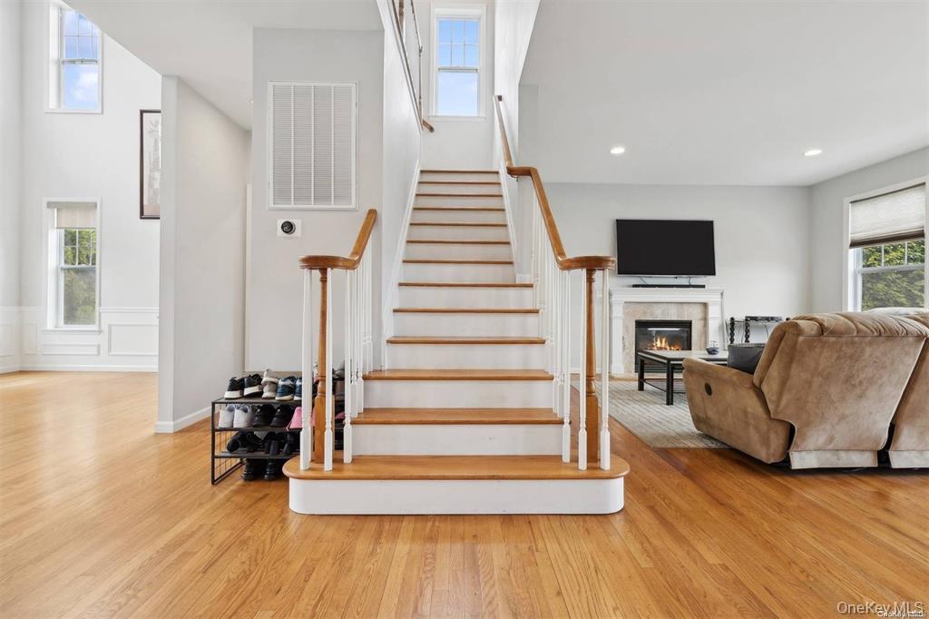 #18 photo, 55 Hamptons Court Drive, Eastport , NY 11941