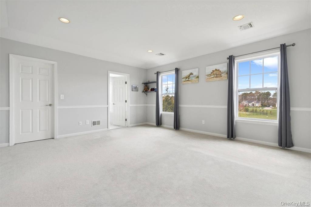 #19 photo, 55 Hamptons Court Drive, Eastport , NY 11941