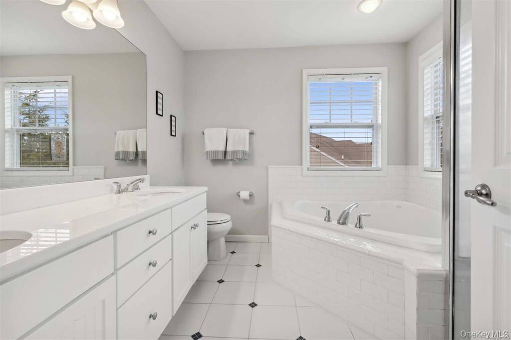 #20 photo, 55 Hamptons Court Drive, Eastport , NY 11941