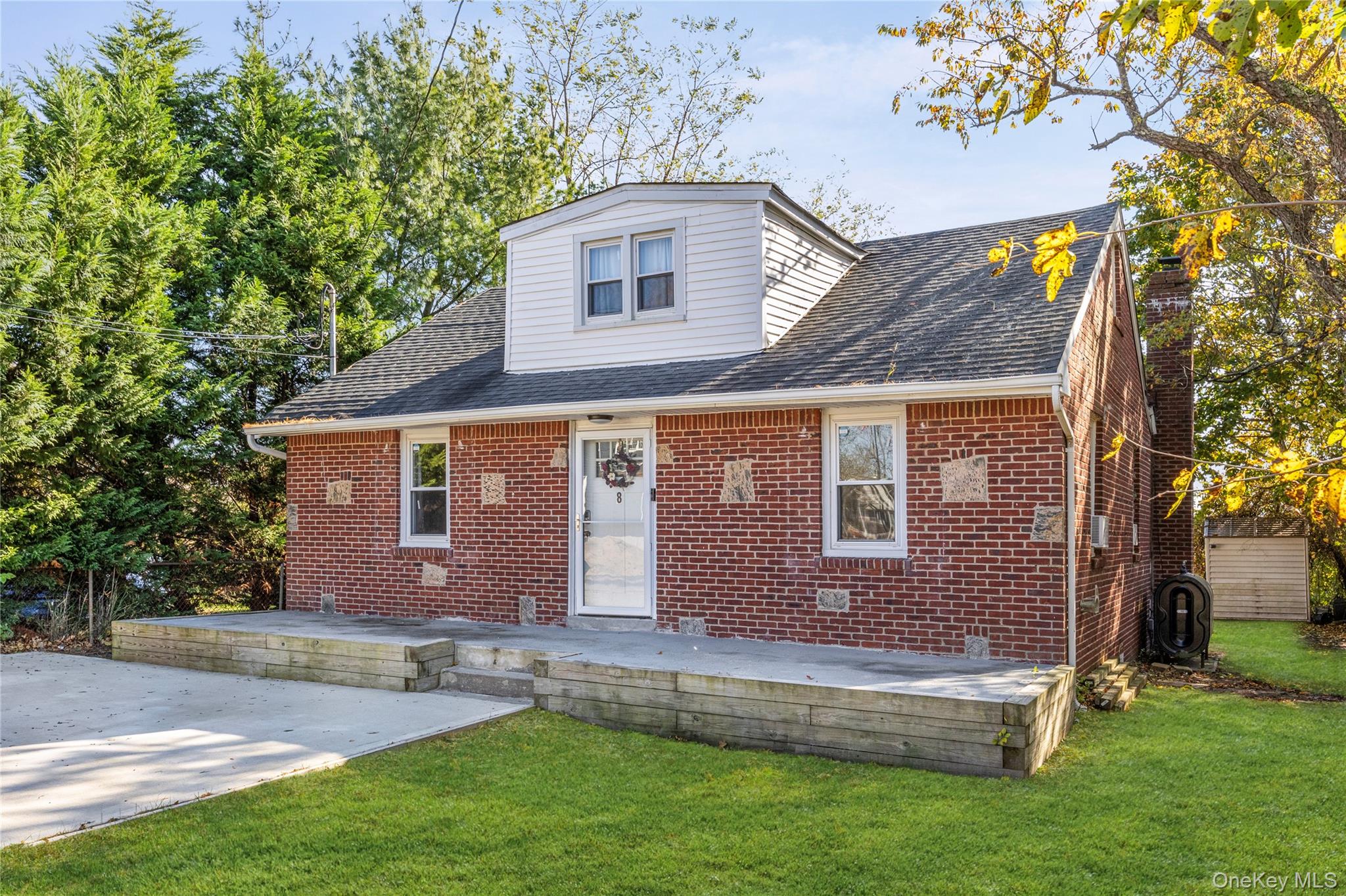 #2 photo, 8 Edgewater Drive, Mastic Beach , NY 11951