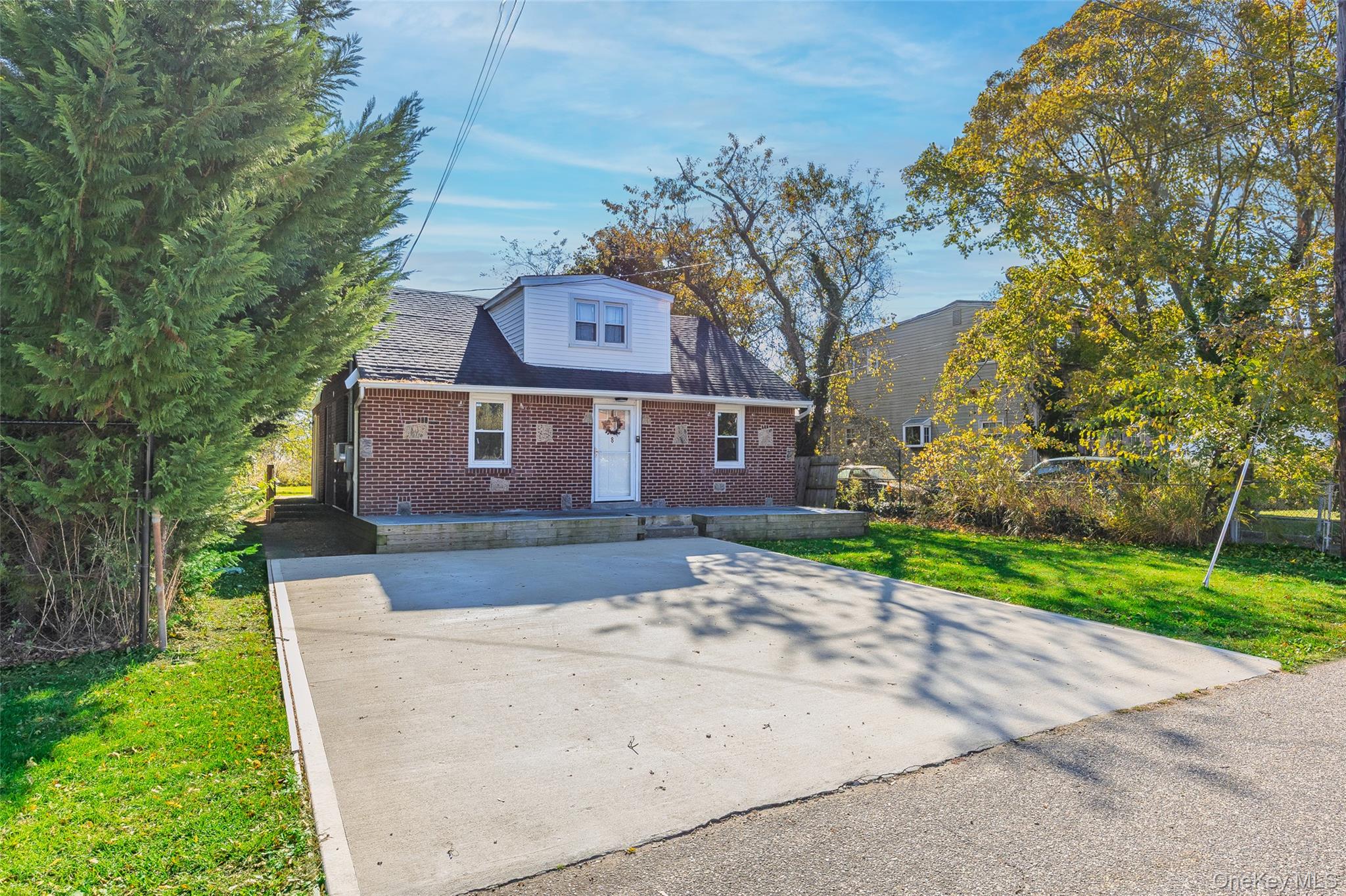 #4 photo, 8 Edgewater Drive, Mastic Beach , NY 11951