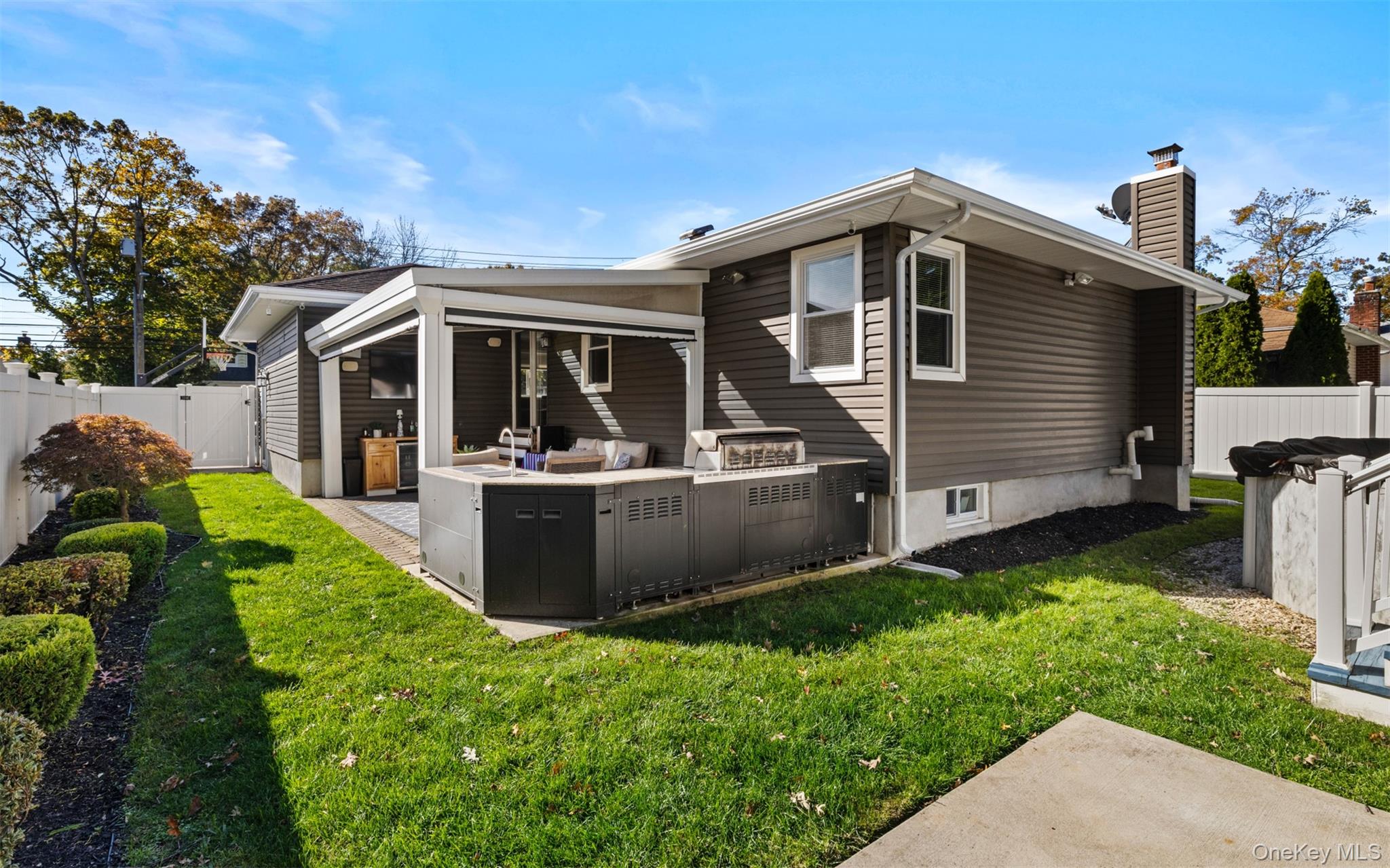 #18 photo, 135 N Linden Street, Massapequa , NY 11758