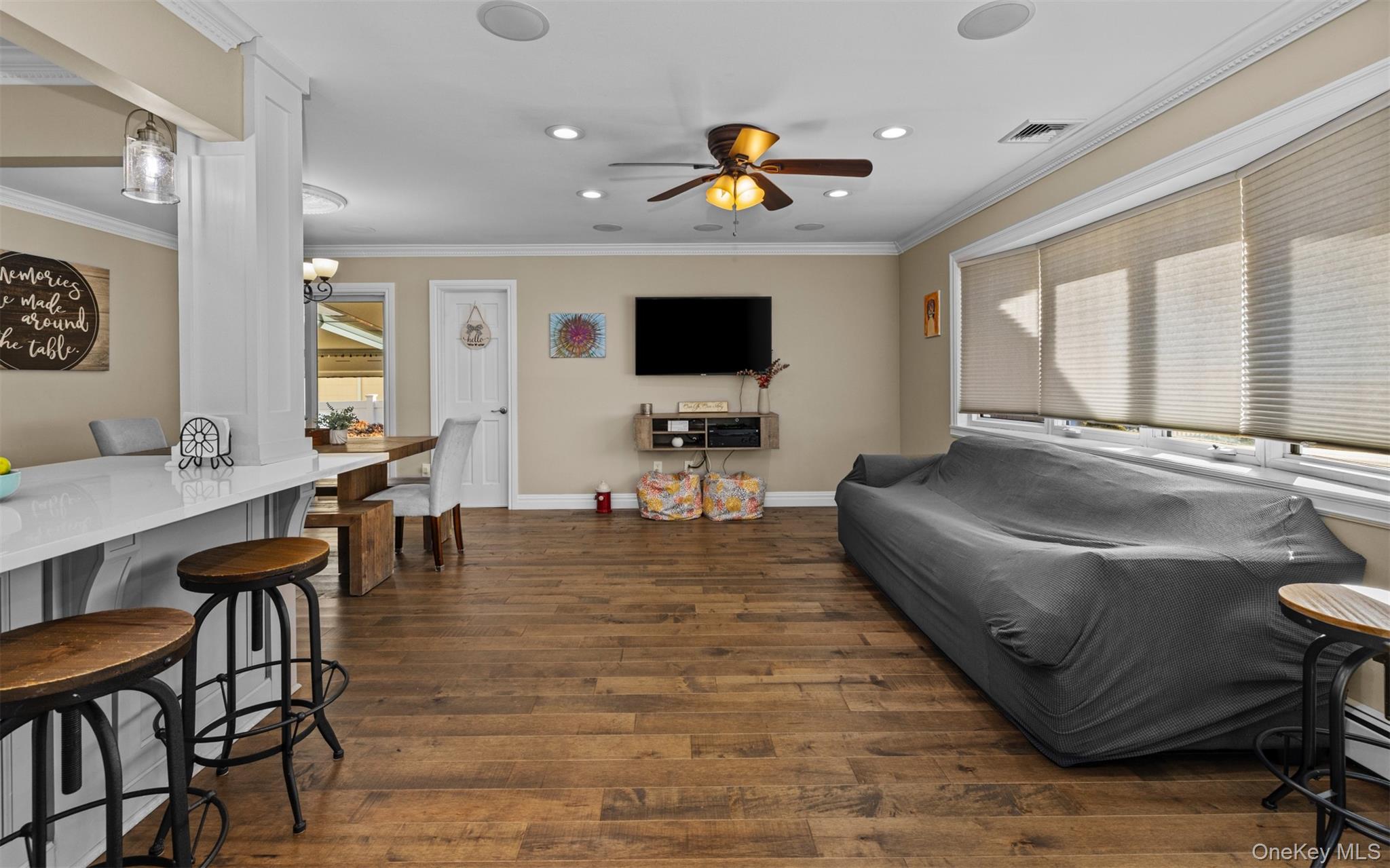 #6 photo, 135 N Linden Street, Massapequa , NY 11758