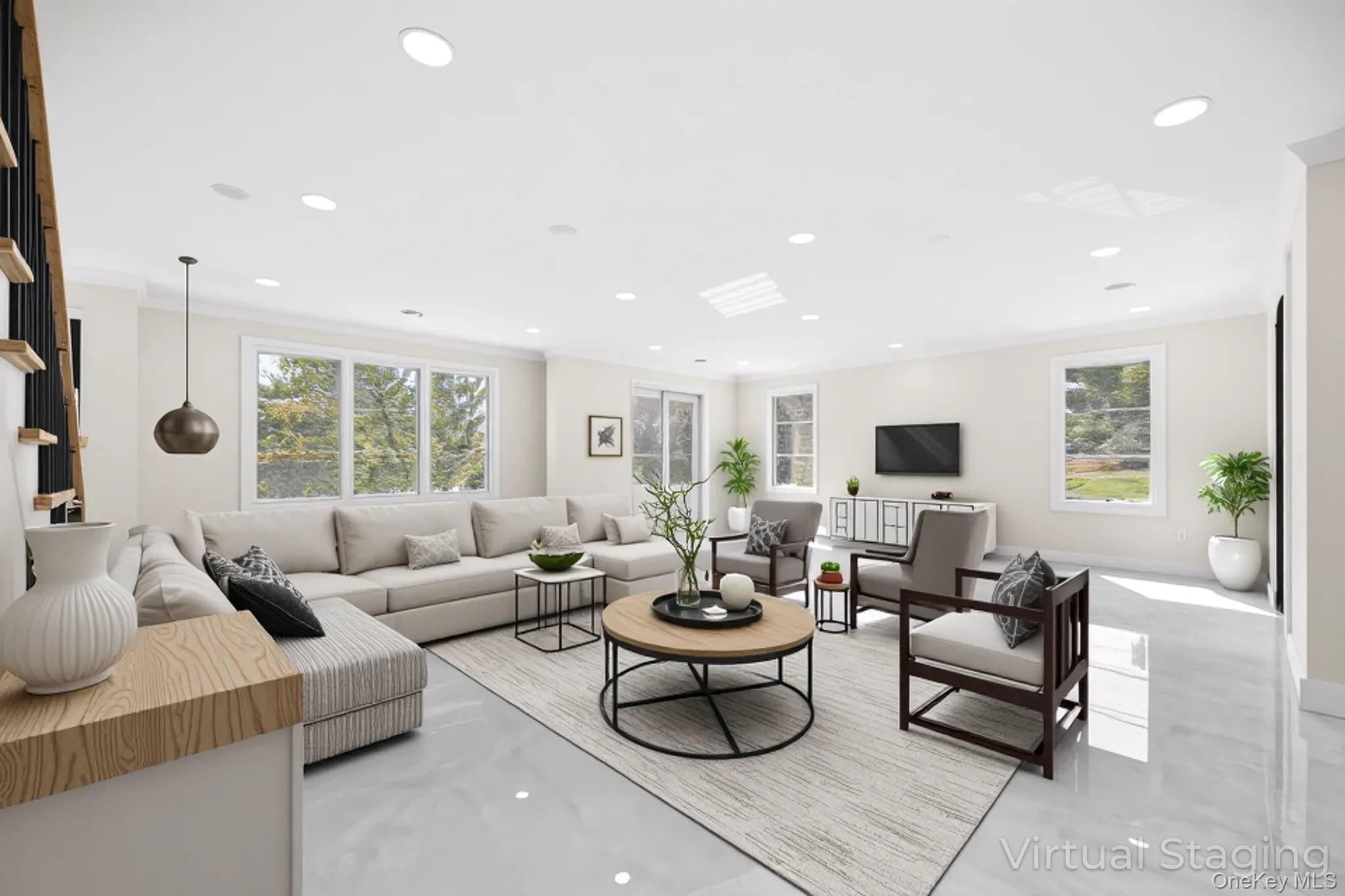 #3 photo, 2 Henry Street, Great Neck , NY 11023