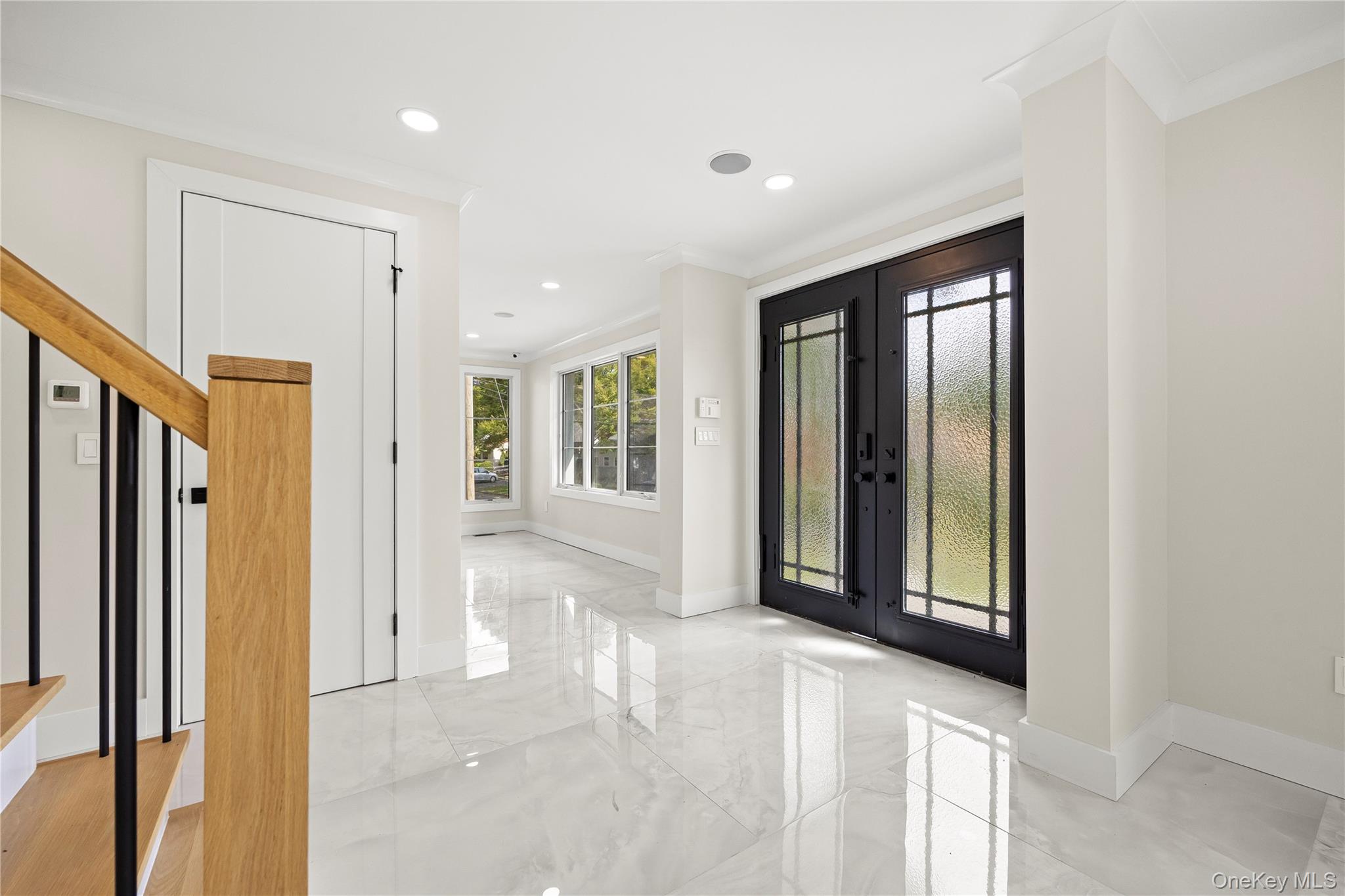 #7 photo, 2 Henry Street, Great Neck , NY 11023