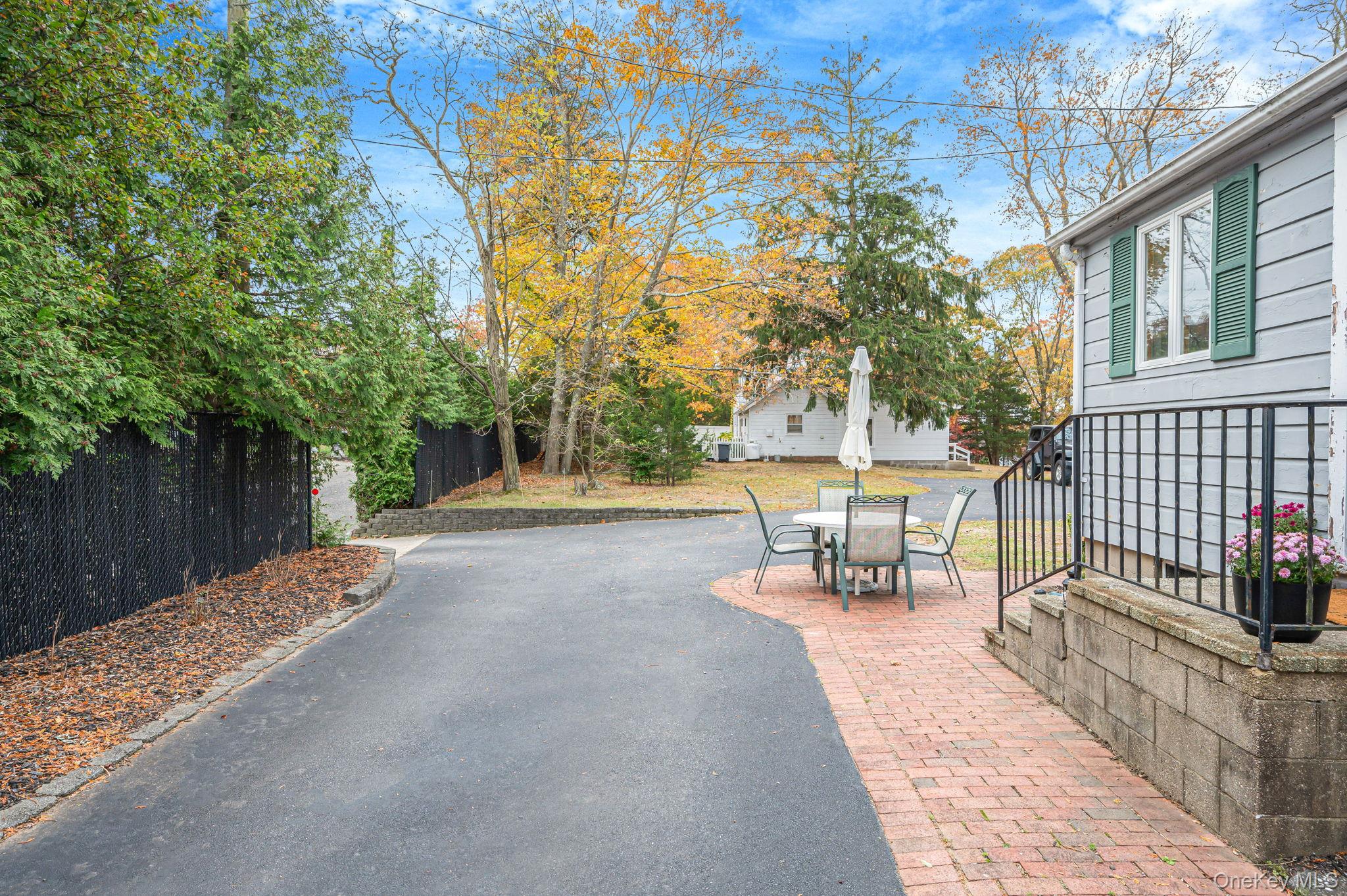 #10 photo, 305 Terry Road, Smithtown , NY 11787