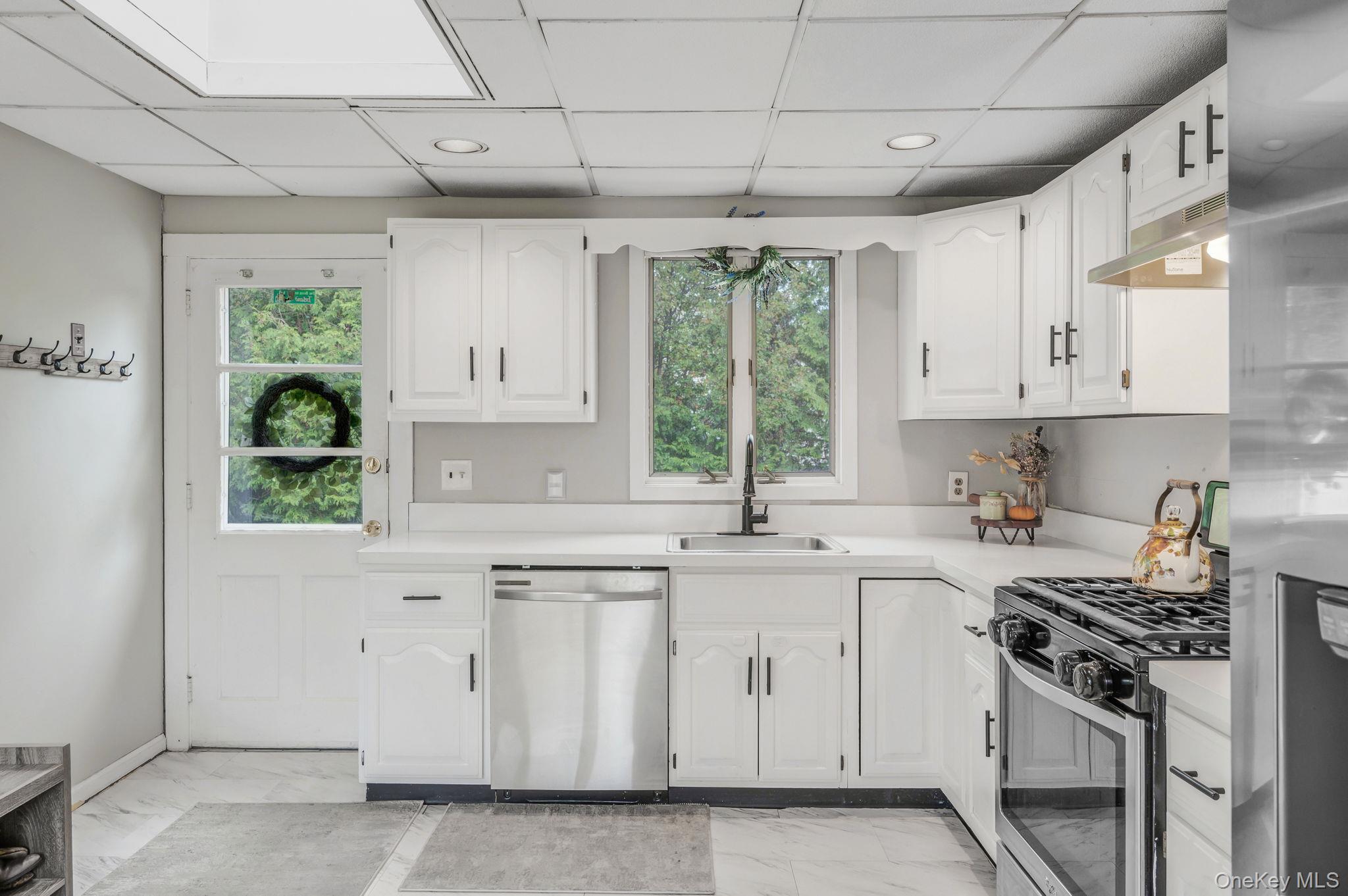 #15 photo, 305 Terry Road, Smithtown , NY 11787