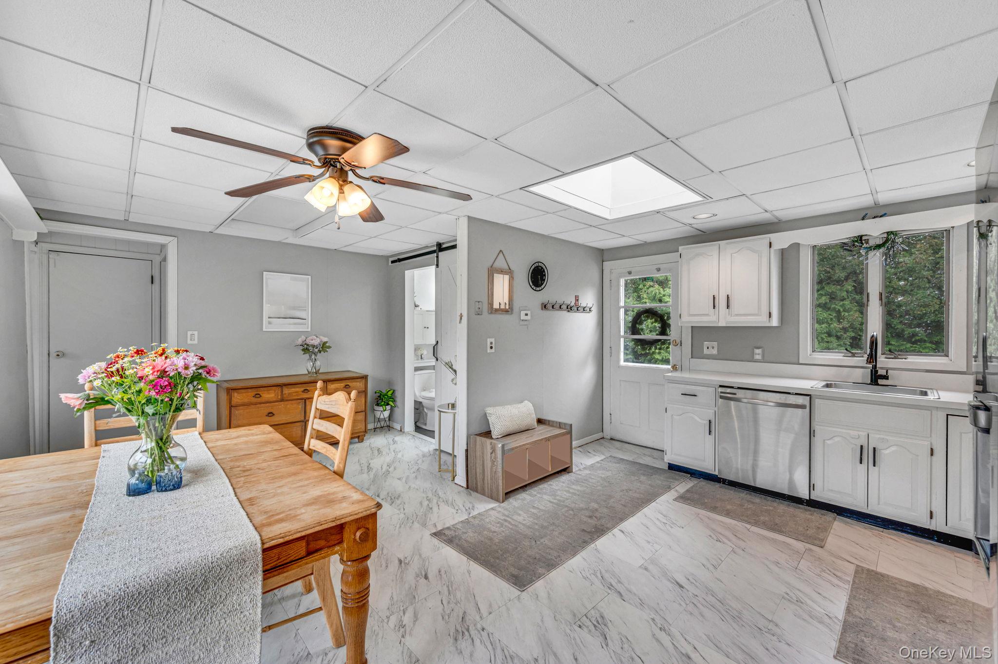 #17 photo, 305 Terry Road, Smithtown , NY 11787