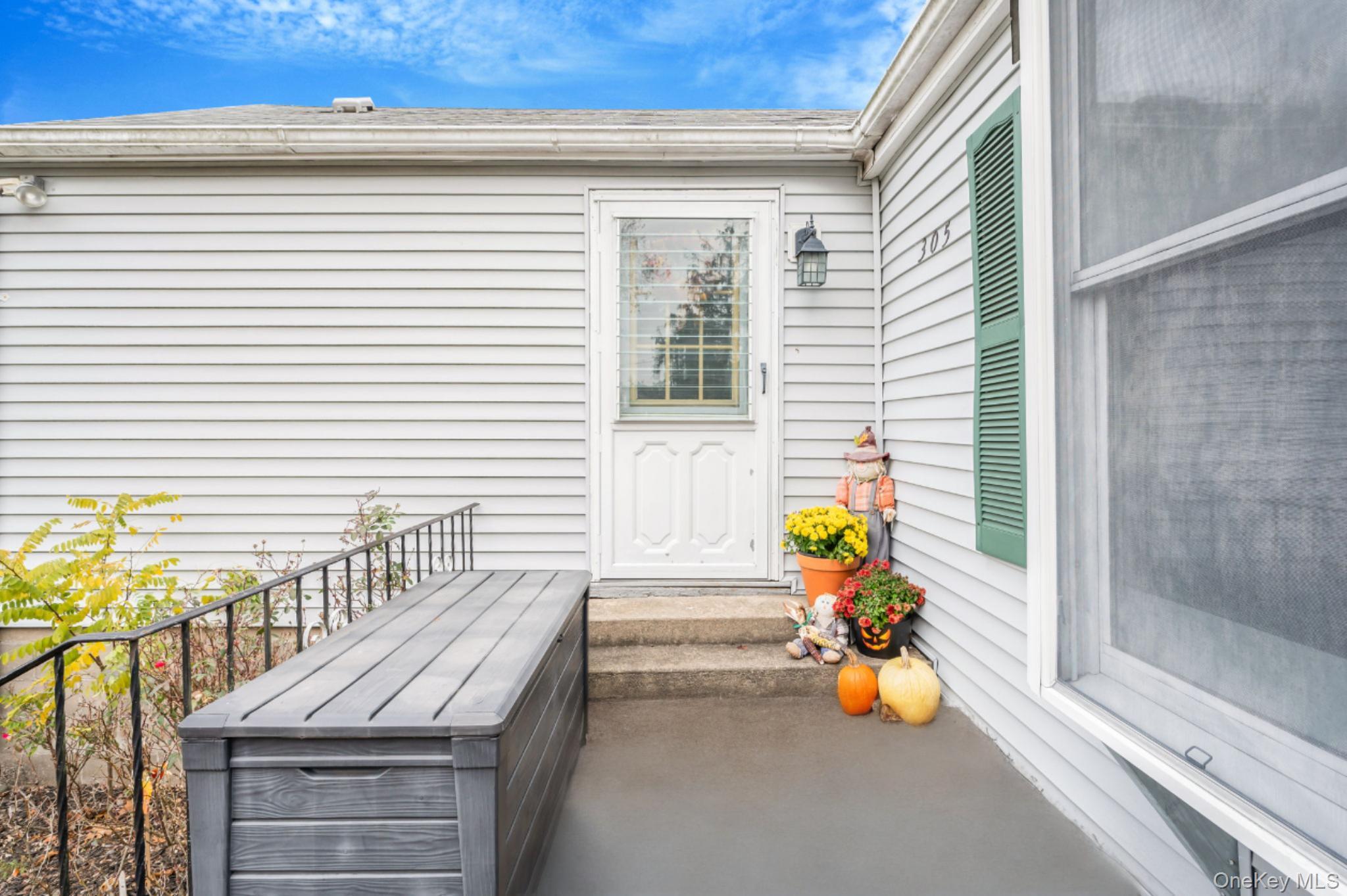 #3 photo, 305 Terry Road, Smithtown , NY 11787