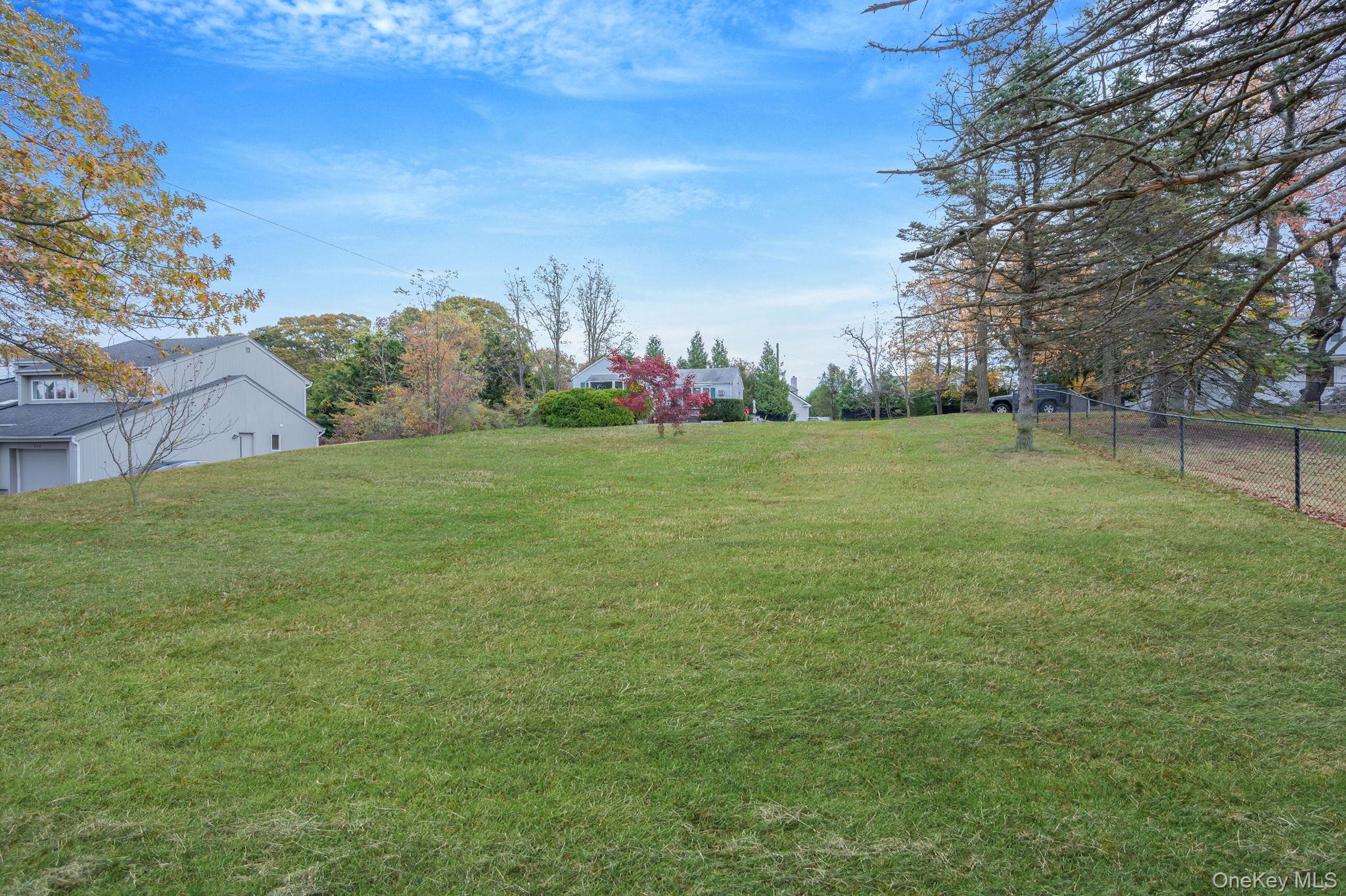 #6 photo, 305 Terry Road, Smithtown , NY 11787