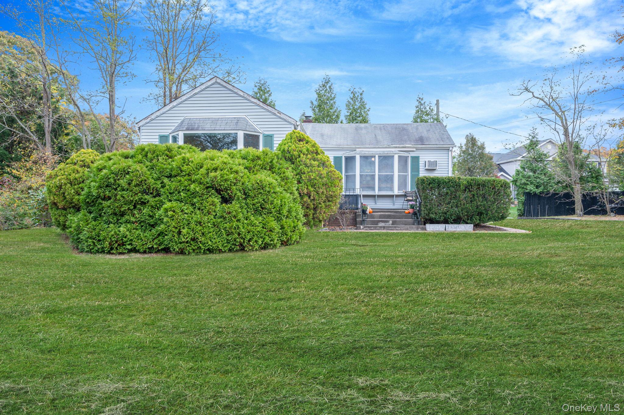 #7 photo, 305 Terry Road, Smithtown , NY 11787