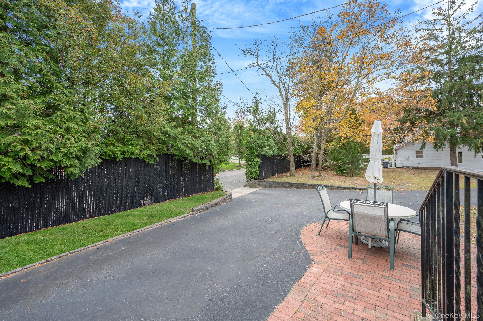 #9 photo, 305 Terry Road, Smithtown , NY 11787