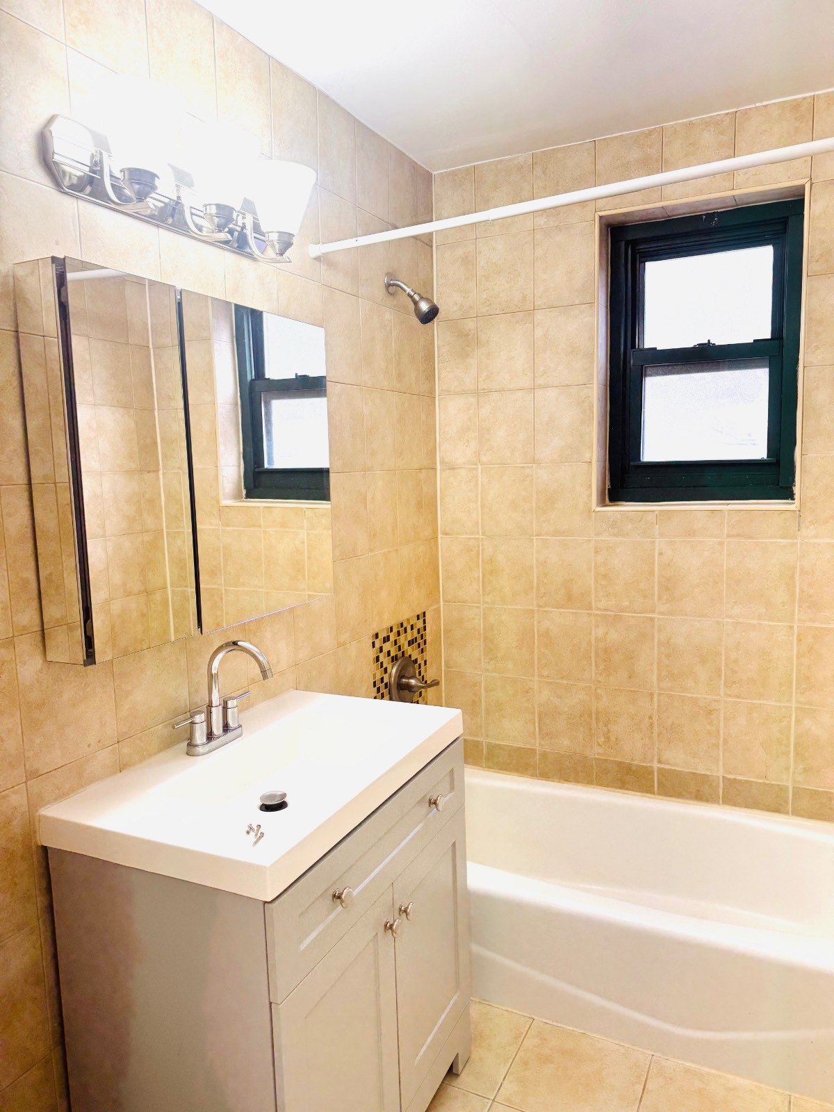 #13 photo, 210 Atlantic Ave, #A2C, Lynbrook , NY 11563