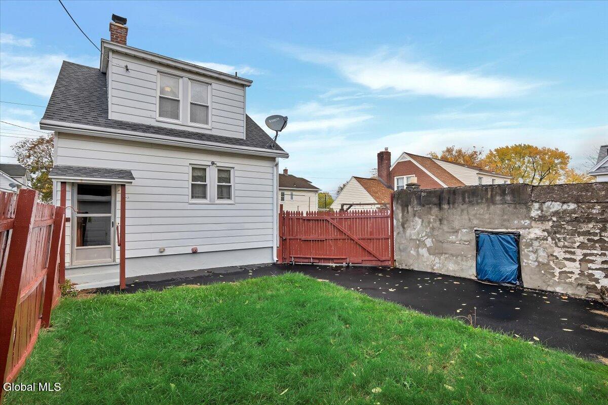 #15 photo, 30 Bonheim Street, Albany , NY 12204