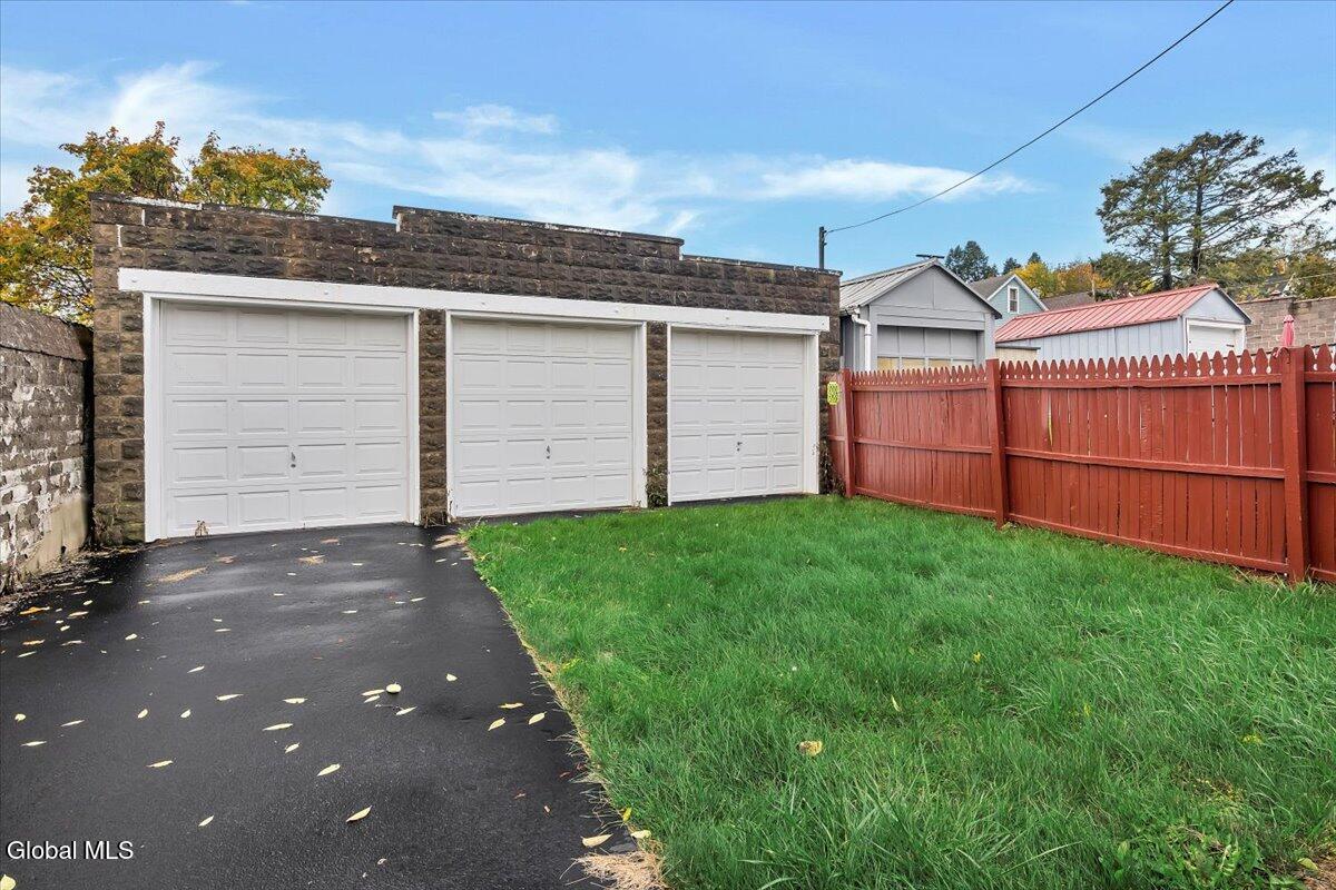 #16 photo, 30 Bonheim Street, Albany , NY 12204