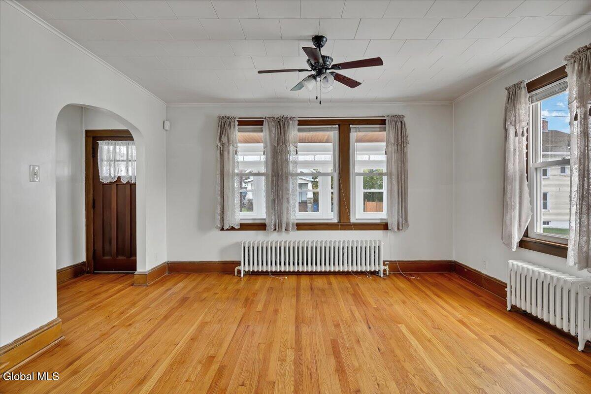 #5 photo, 30 Bonheim Street, Albany , NY 12204