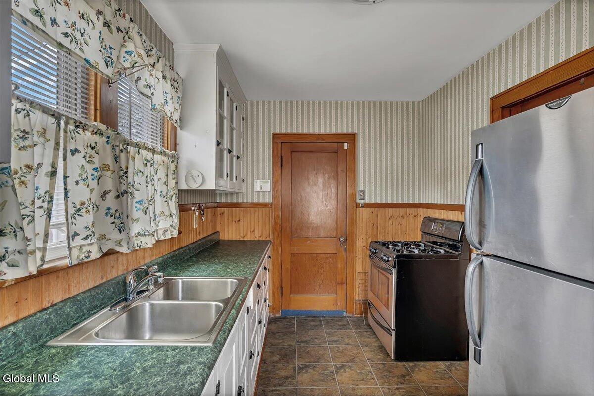 #9 photo, 30 Bonheim Street, Albany , NY 12204