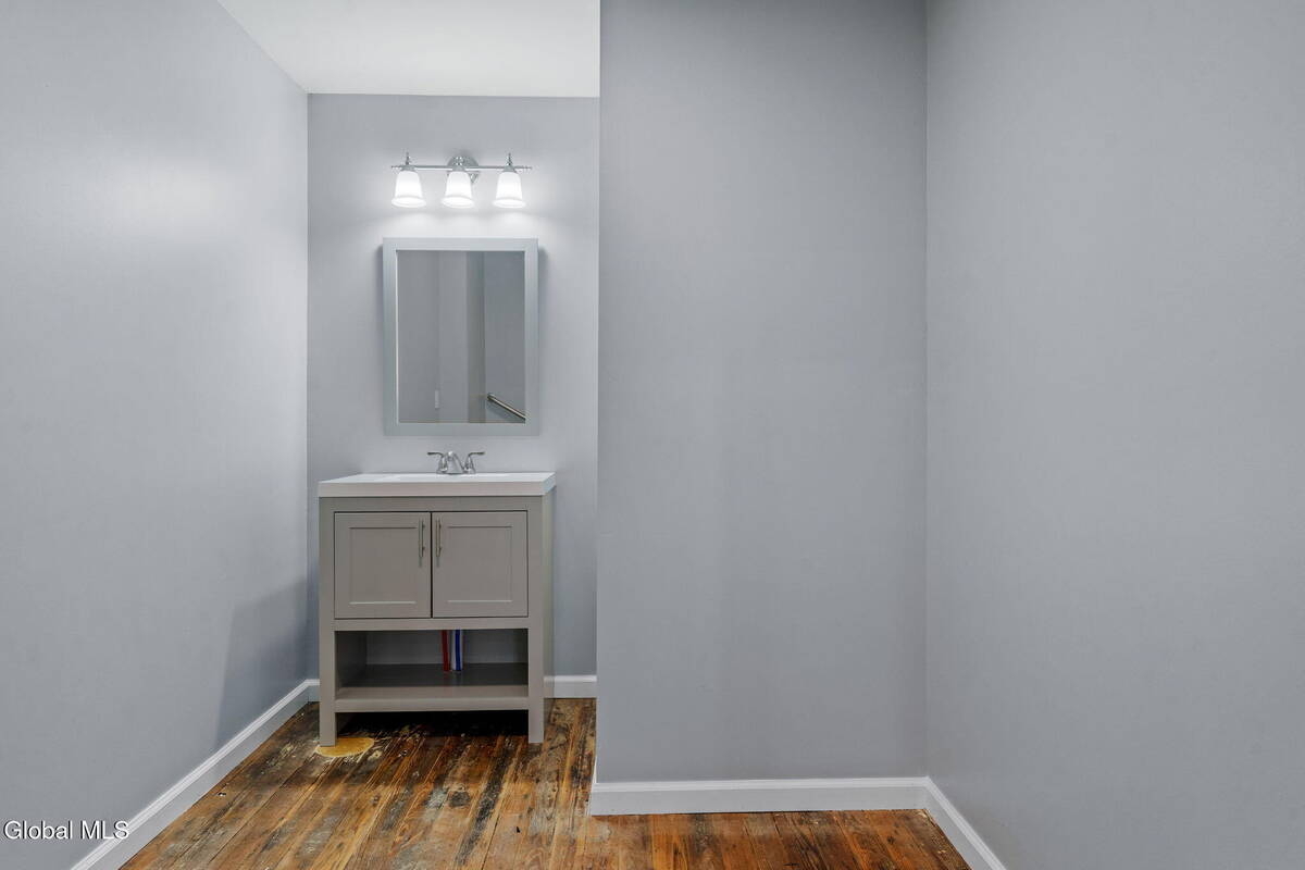 #11 photo, 98 S Main Street, Castleton-on-Hudson , NY 12033