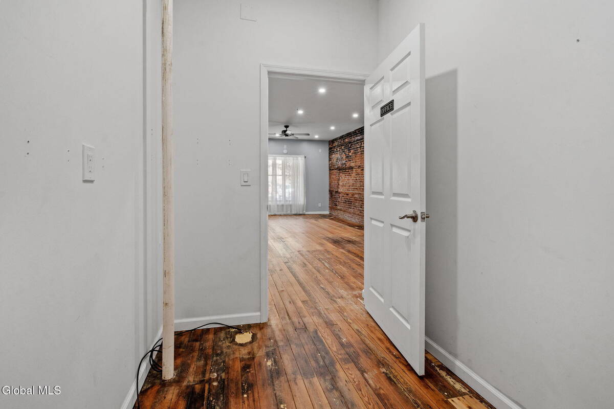 #15 photo, 98 S Main Street, Castleton-on-Hudson , NY 12033